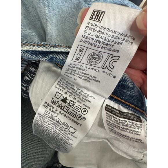 Levis White Oak Cone Denim Light Medium Wash Button Fly Distressed Slim Leg Jean - Picture 11 of 16